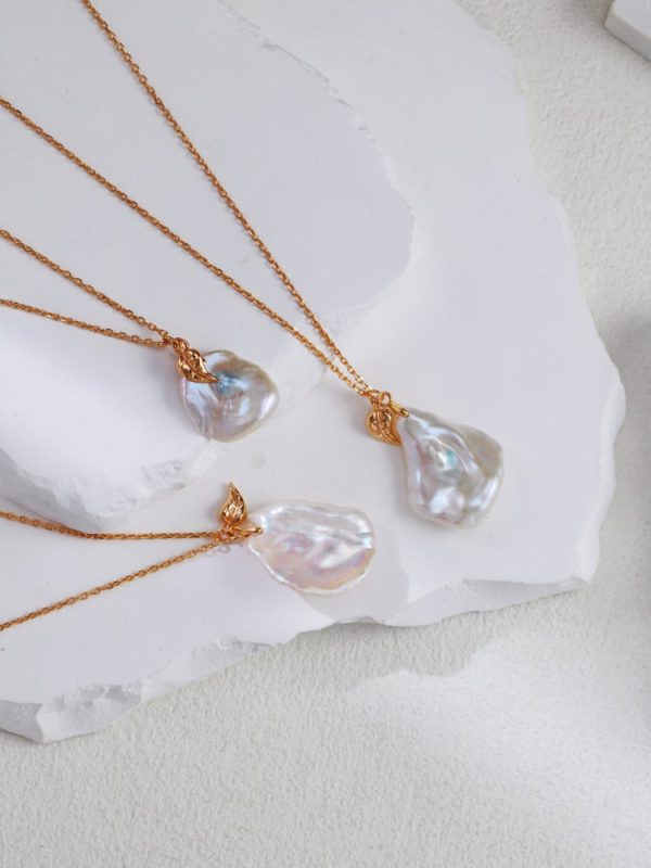 Petal Pearl Pendant Necklace - 图片 3
