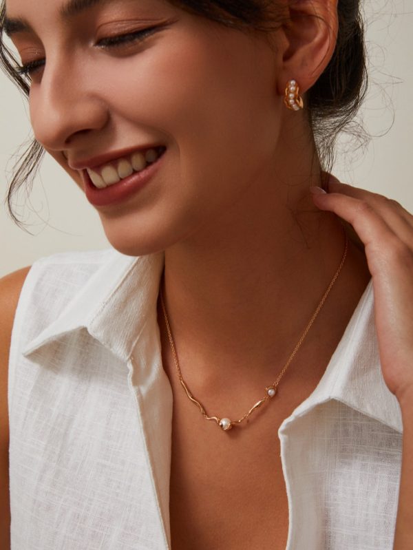 Streamlined Metal Pearl Necklace - 图片 2