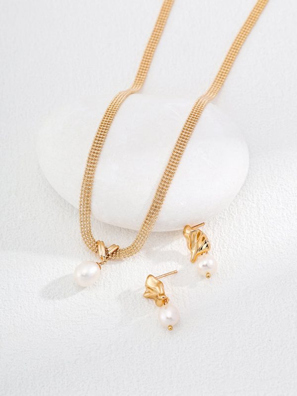 Pearl Pendant Metal Lace Design Choker - 图片 2
